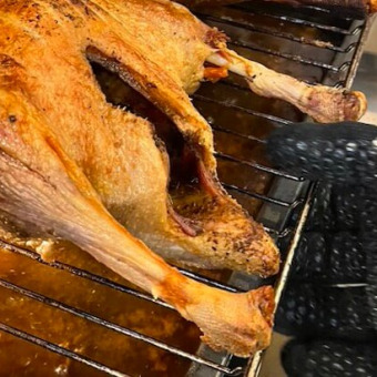 Anna kocht Gansl mit Beilagen